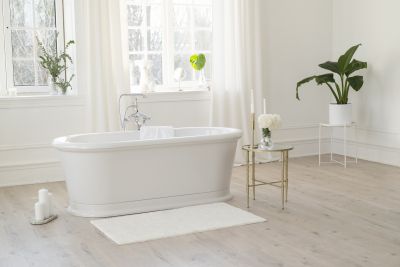 Deep Soaking Tub